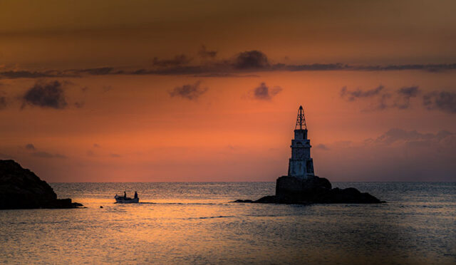 Deniz Fenerini Kim Buldu?