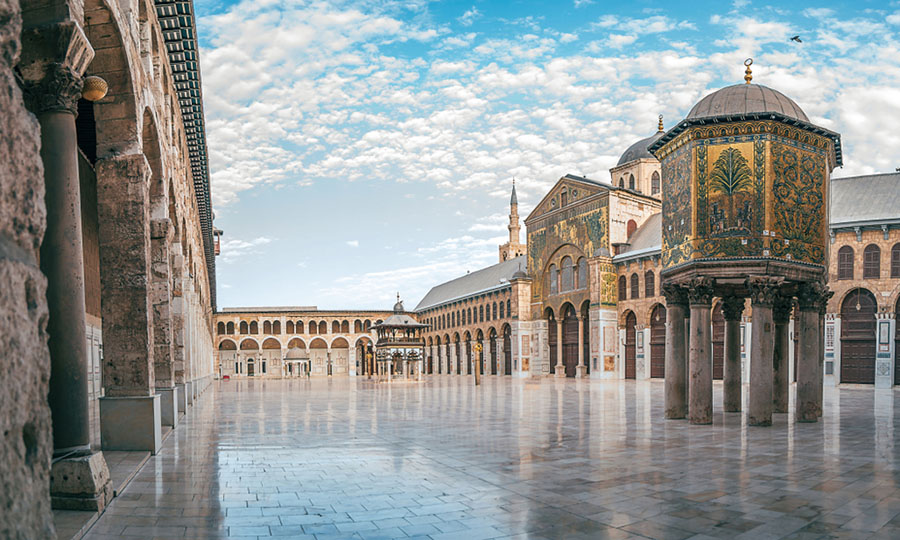 Emevî Camii: Diğer bilinen adlarıyla; Umayyad Camii, Şam Ulu Camii..