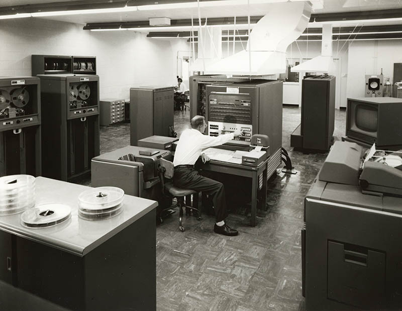 IBM'in ilk bilgisayarı 701. Bilgisayarı kim buldu?