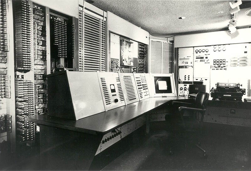 İlk transistörlü bilgisayar TX-O