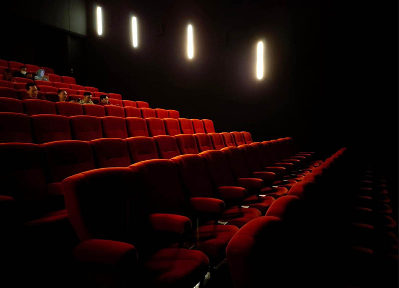 Tiyatroyu Kim Buldu?