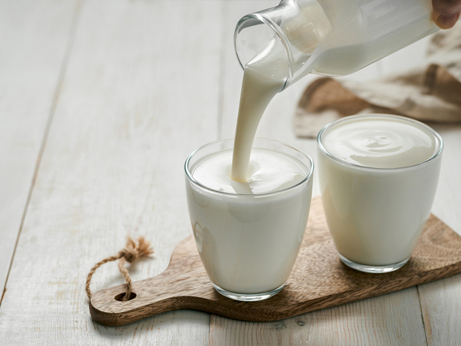 Yoğurt Nasıl Yapılır? Yoğurt yapımındaki en önemli kriterlerden birisi, mayalanma yöntemidir. Lakin bu yöntem yoğurdunuz sert olması için önem arz etmektedir..